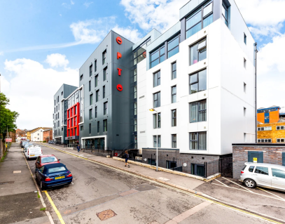 Moderní studiový apartmán v srdci Lutonu